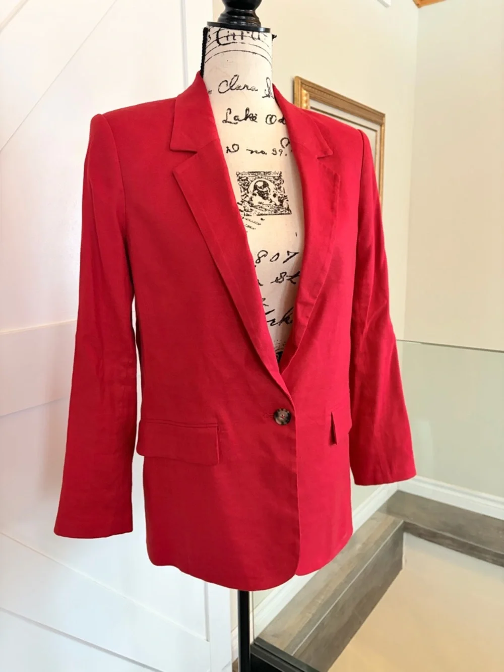 RW&CO. Bold Red Linen Women's Blazer - Picture 2 of 6